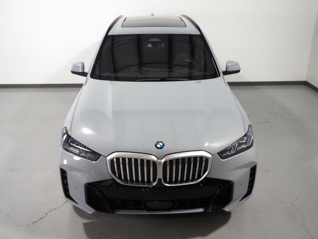 Used 2026 BMW X5 sDrive40i w/ M Sport Package RWD image 11