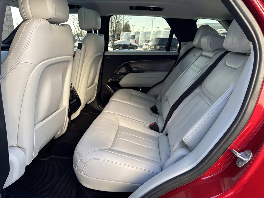 Used 2023 Land Rover Range Rover Sport SE image 13
