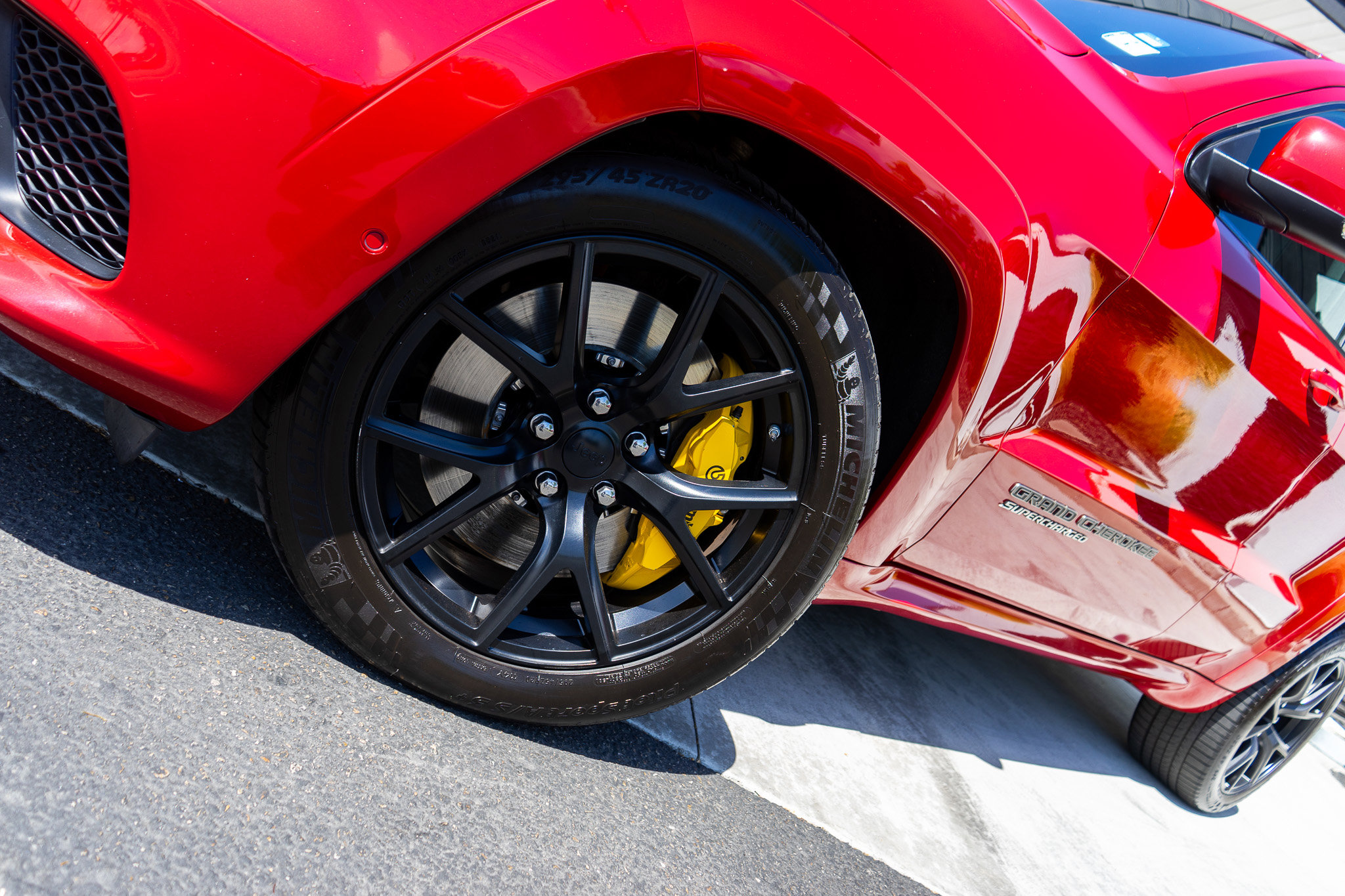 Used 2018 Jeep Grand Cherokee Trackhawk image 4