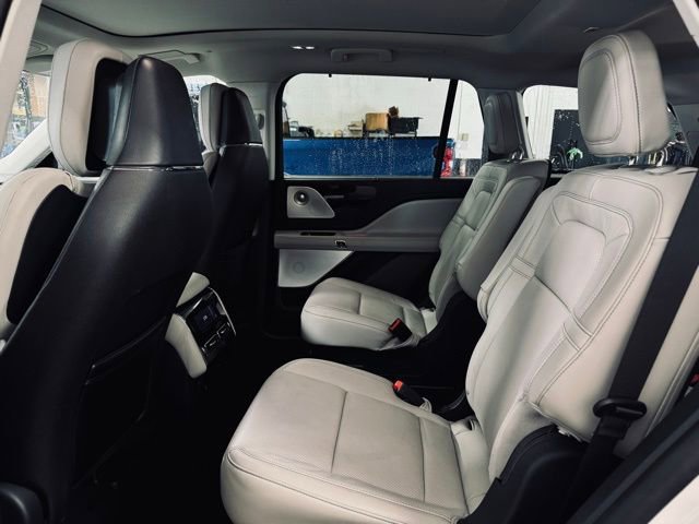Used 2025 Lincoln Aviator Reserve w/ Equipment Group 201A image 19