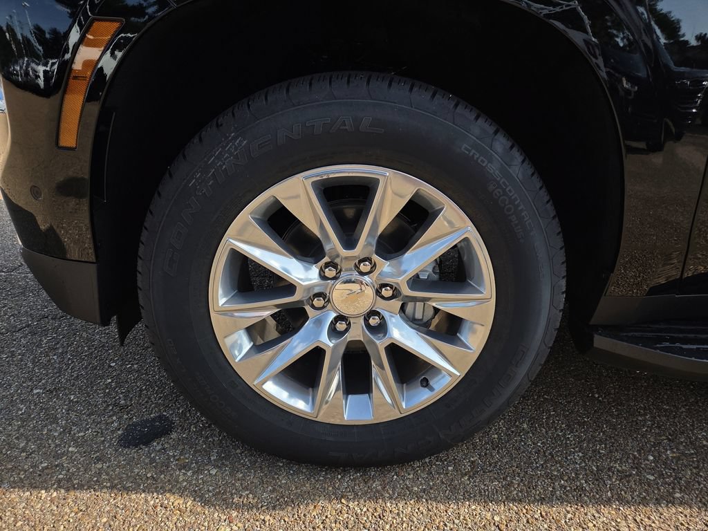 New 2026 Chevrolet Suburban Premier RWD image 31
