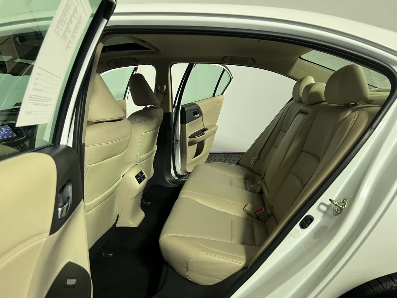 Used 2017 Honda Accord EX-L image 24