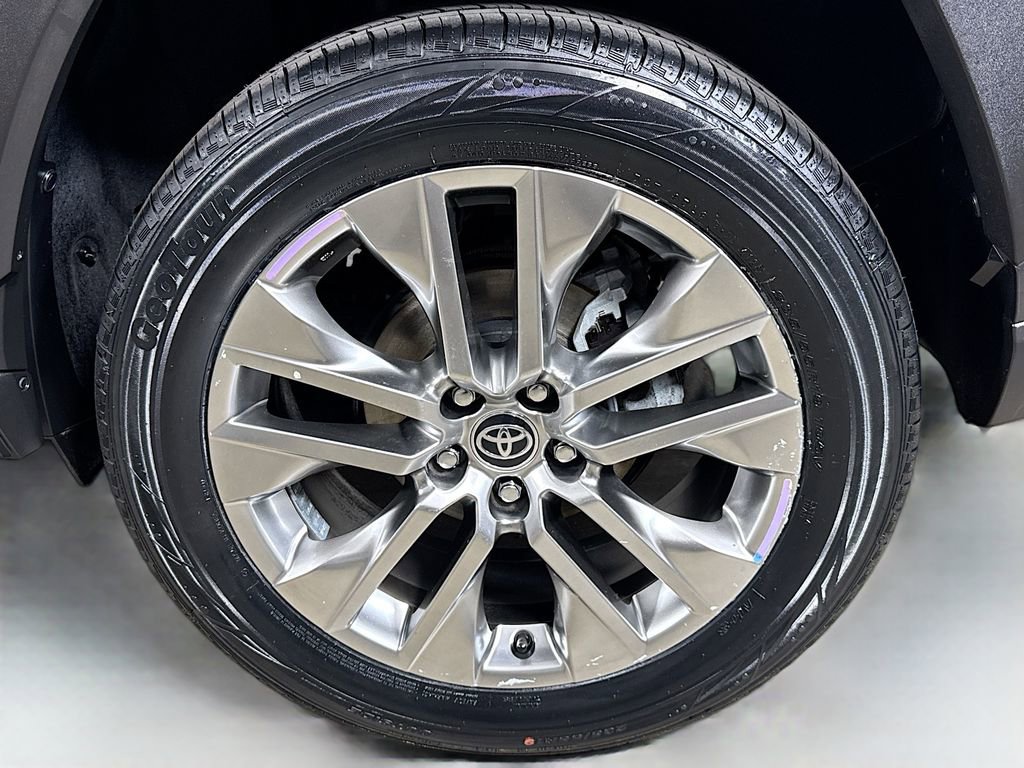 Certified 2020 Toyota RAV4 XLE Premium FWD image 9