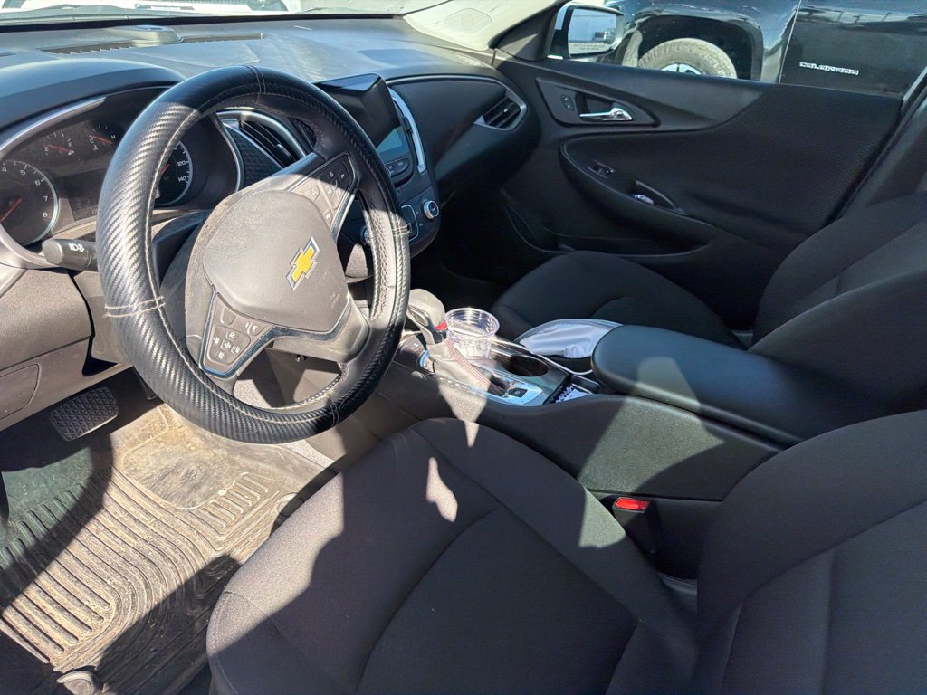 Used 2025 Chevrolet Malibu RS FWD image 6