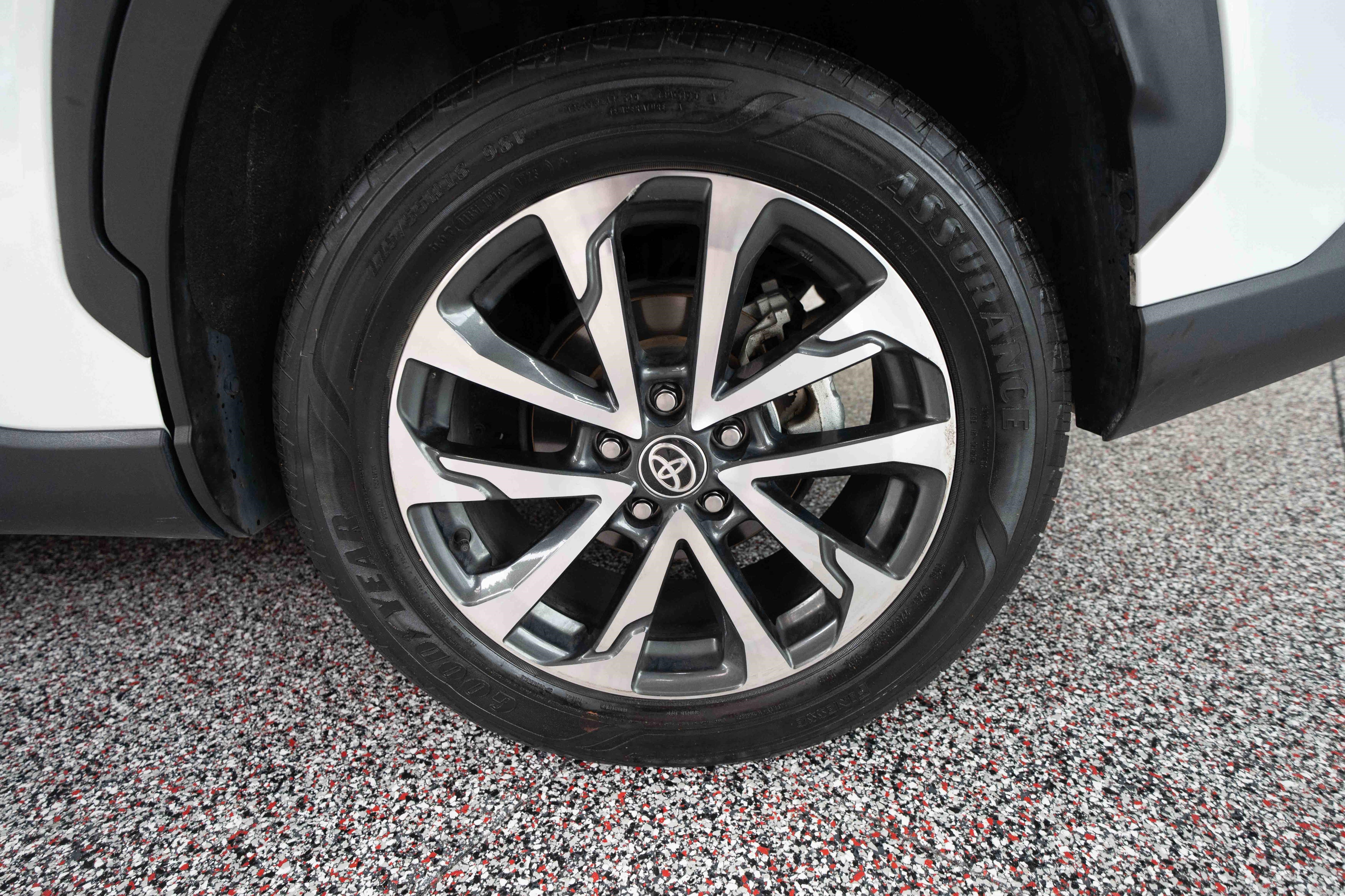 Used 2023 Toyota Corolla Cross XLE image 29