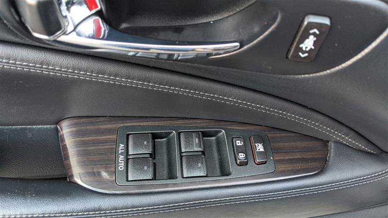 Used 2013 Lexus LS 460 AWD w/ Comfort Pkg image 28