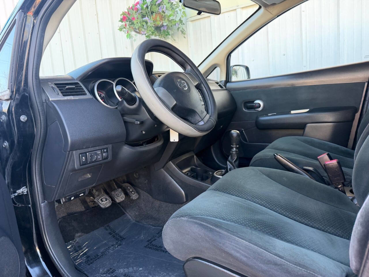 Used 2012 Nissan Versa 1.8 S image 11