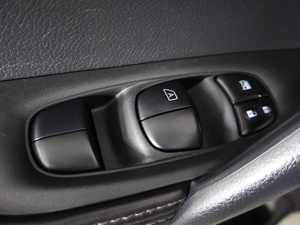 Used 2021 Nissan Rogue Sport S FWD image 32
