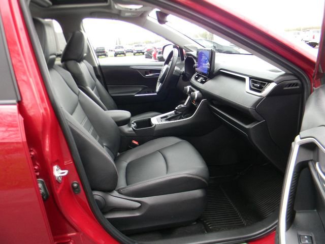 Used 2023 Toyota RAV4 XLE Premium AWD/4WD image 29
