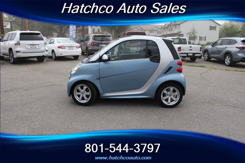 Used 2013 smart fortwo passion RWD image 2