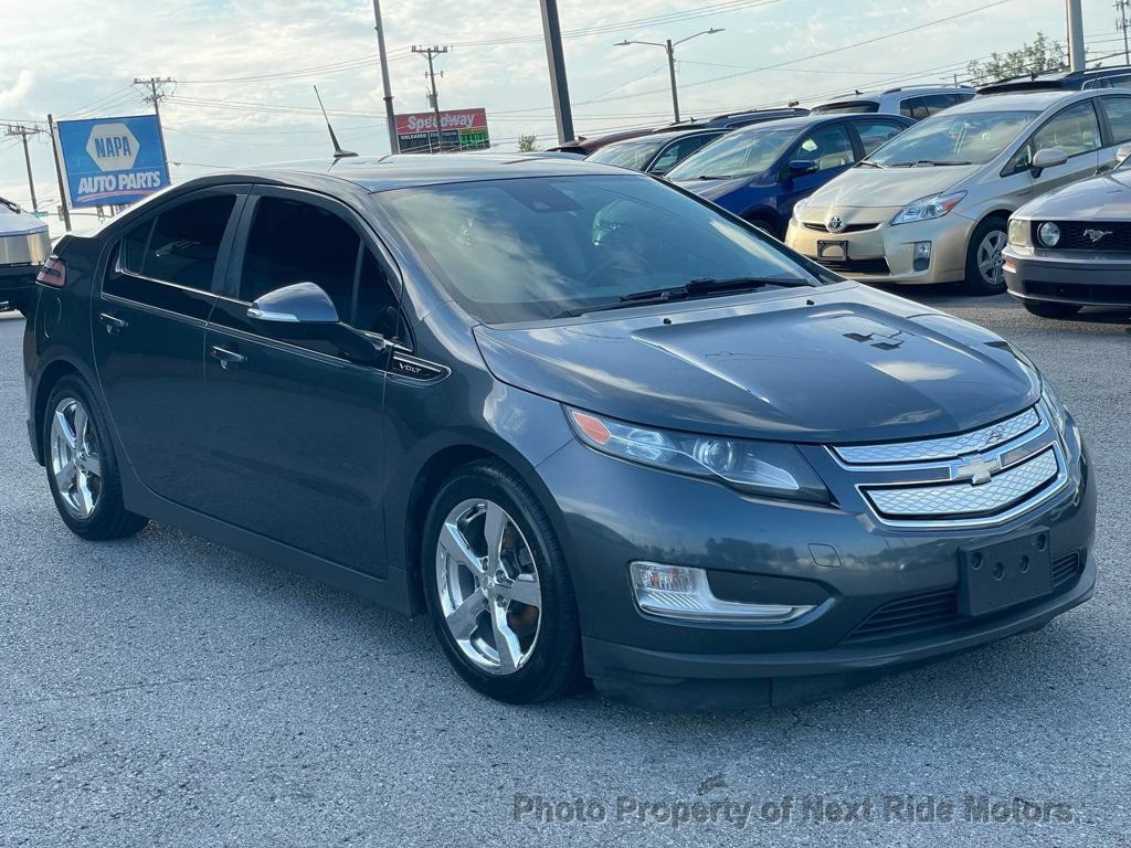 Used 2013 Chevrolet Volt Premium w/ Premium Trim Package FWD image 4