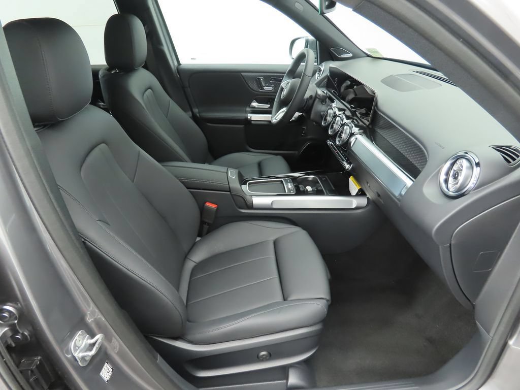 Used 2026 Mercedes-Benz GLB 250 image 20