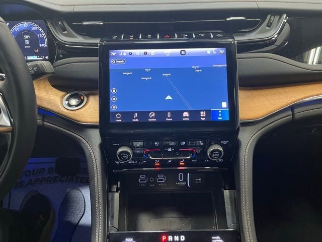 New 2025 Jeep Grand Cherokee L Summit AWD/4WD image 23