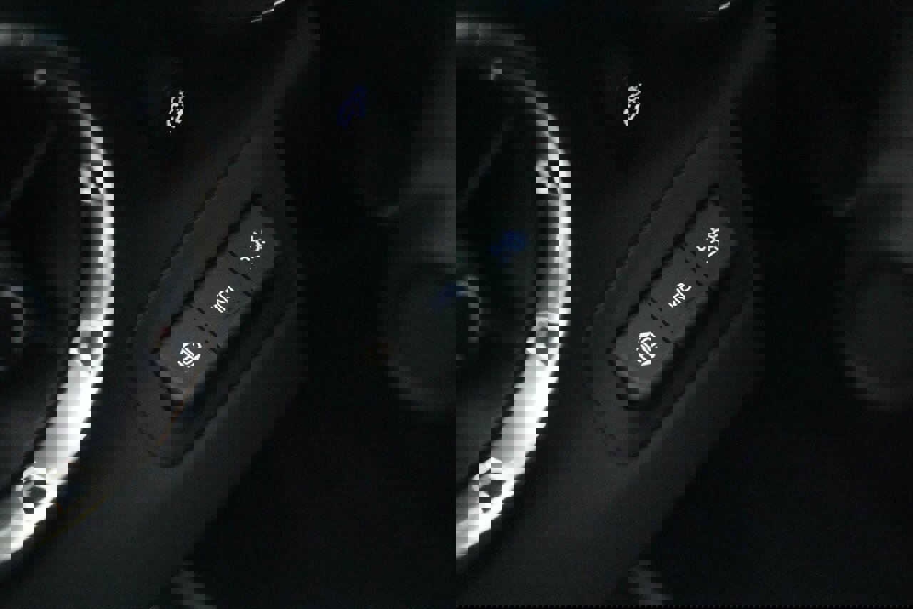 Used 2018 Chevrolet Camaro ZL1 image 23