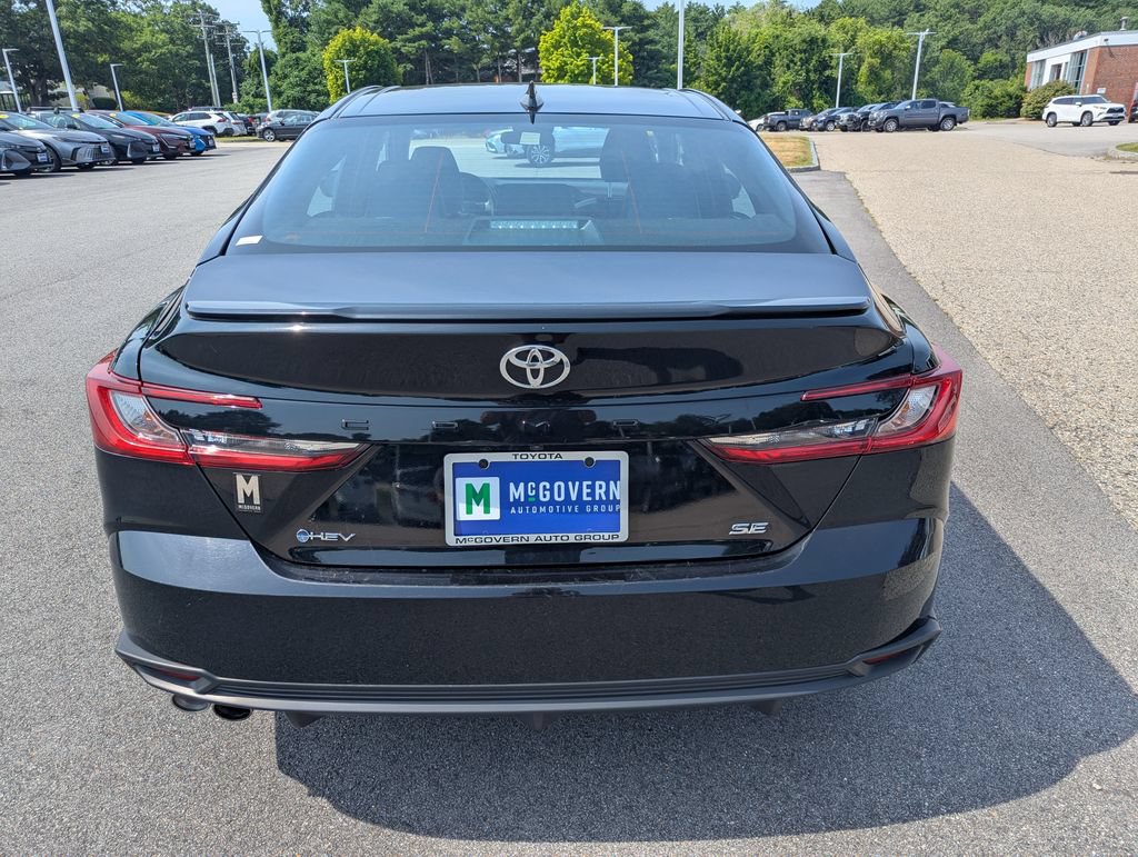 Used 2025 Toyota Camry SE FWD image 4