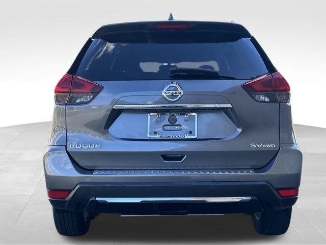 Used 2018 Nissan Rogue SV AWD/4WD image 4