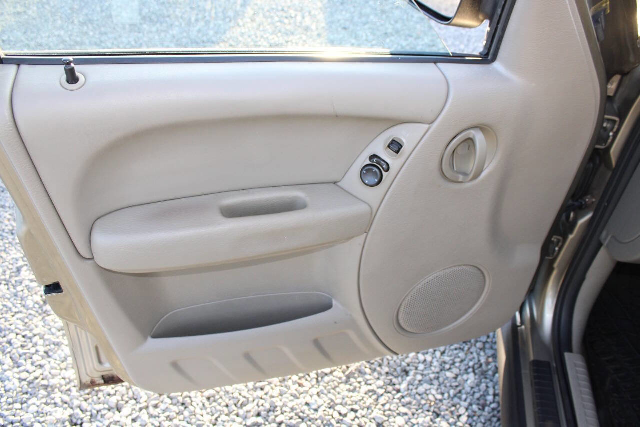 Used 2006 Jeep Liberty Sport image 19
