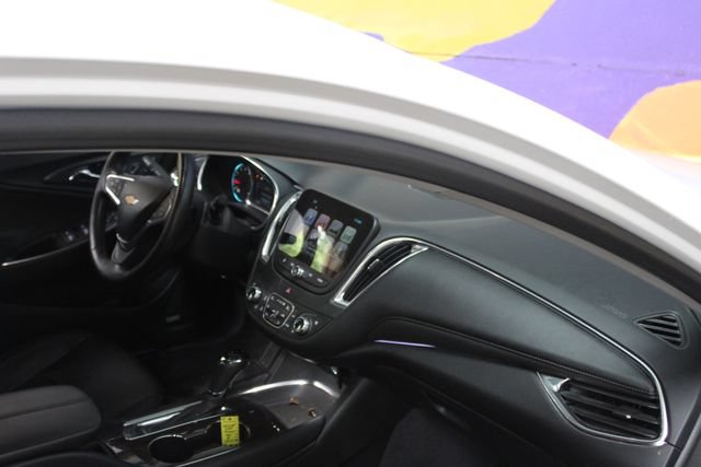 Used 2016 Chevrolet Malibu Premier FWD image 12