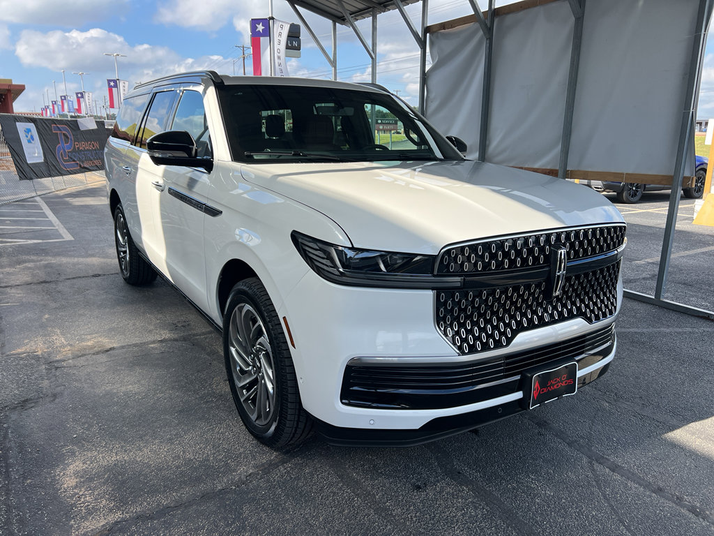 New 2025 Lincoln Navigator L Reserve image 1