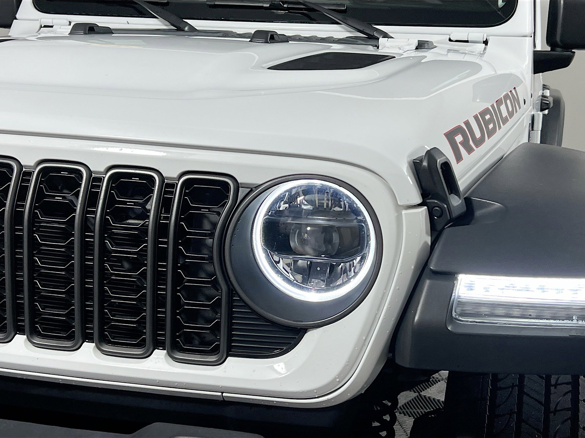 Used 2024 Jeep Wrangler Unlimited Rubicon image 11