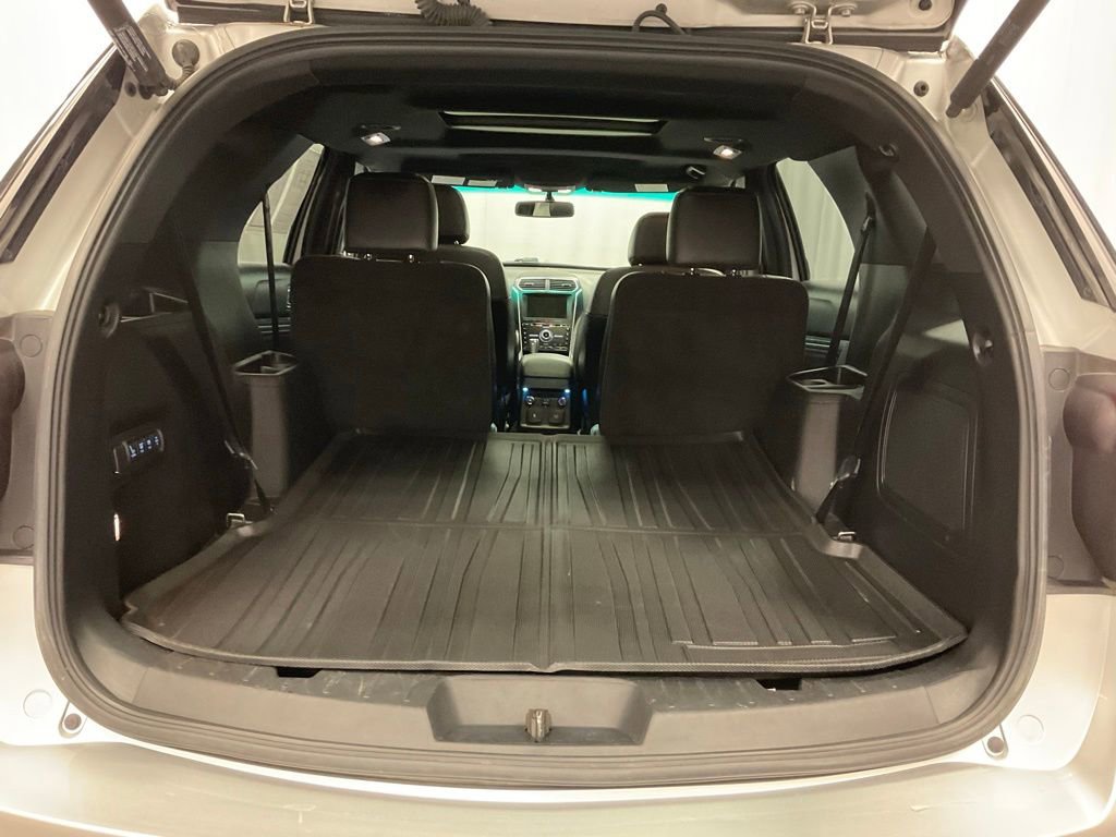 Used 2016 Ford Explorer Sport w/ Equipment Group 401A AWD/4WD image 37