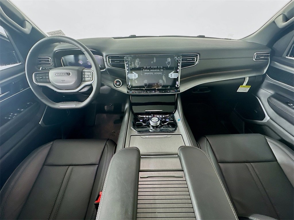 New 2025 Jeep Wagoneer L Series III image 9