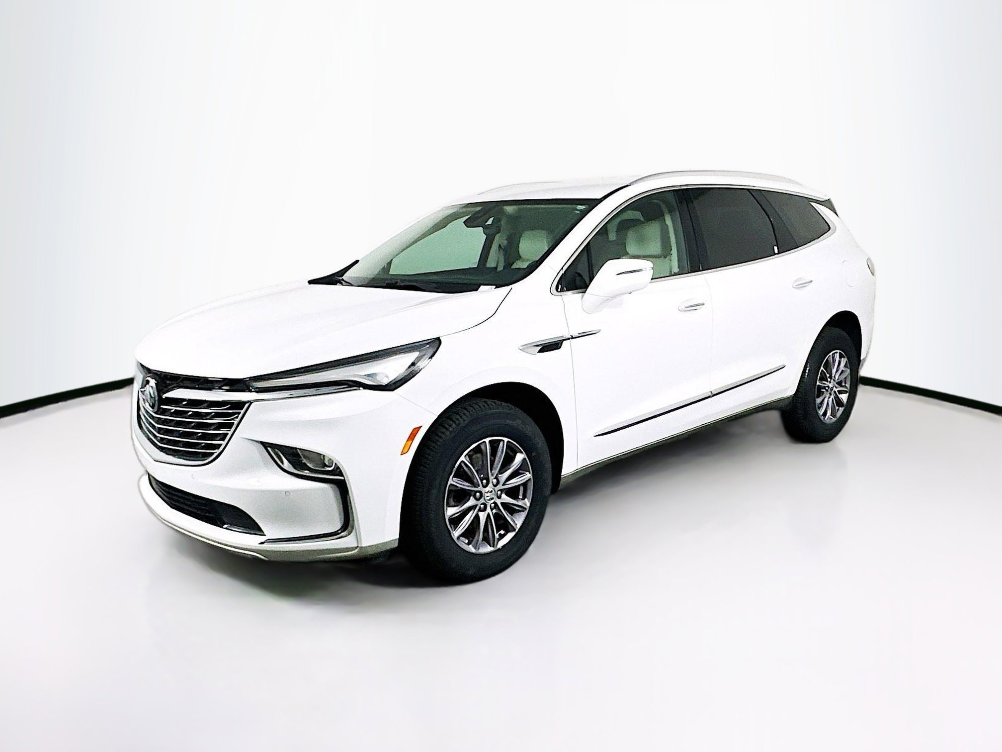 Used 2024 Buick Enclave Essence w/ Technology Package image 3