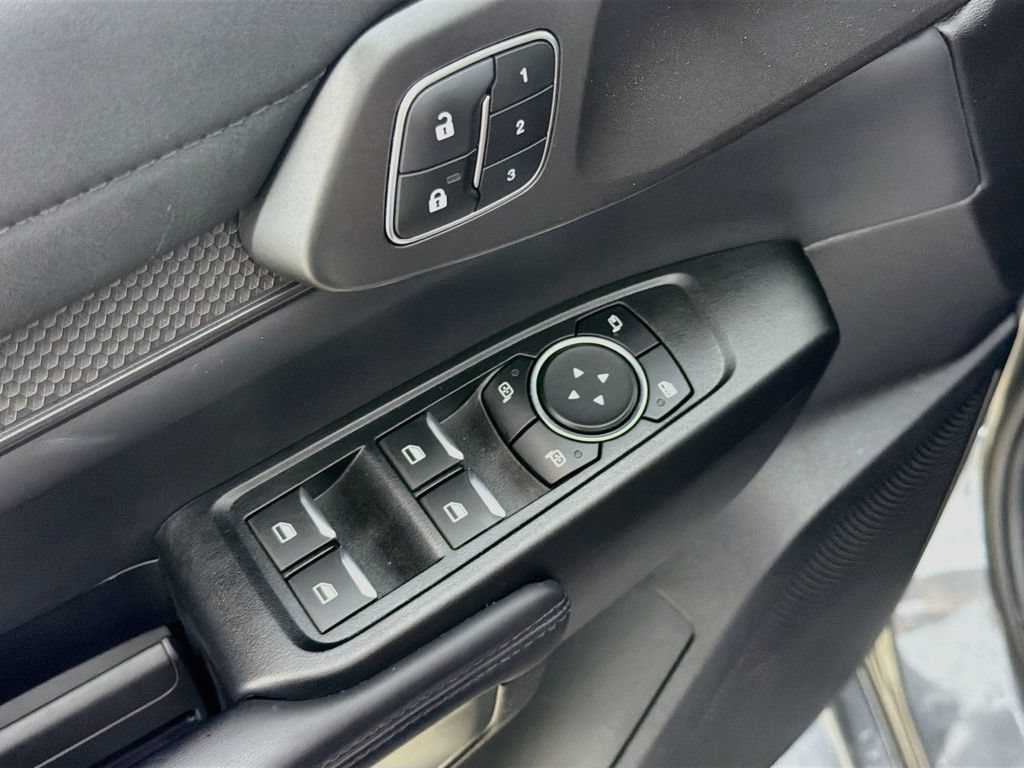 Used 2025 Ford Ranger Raptor AWD/4WD image 18