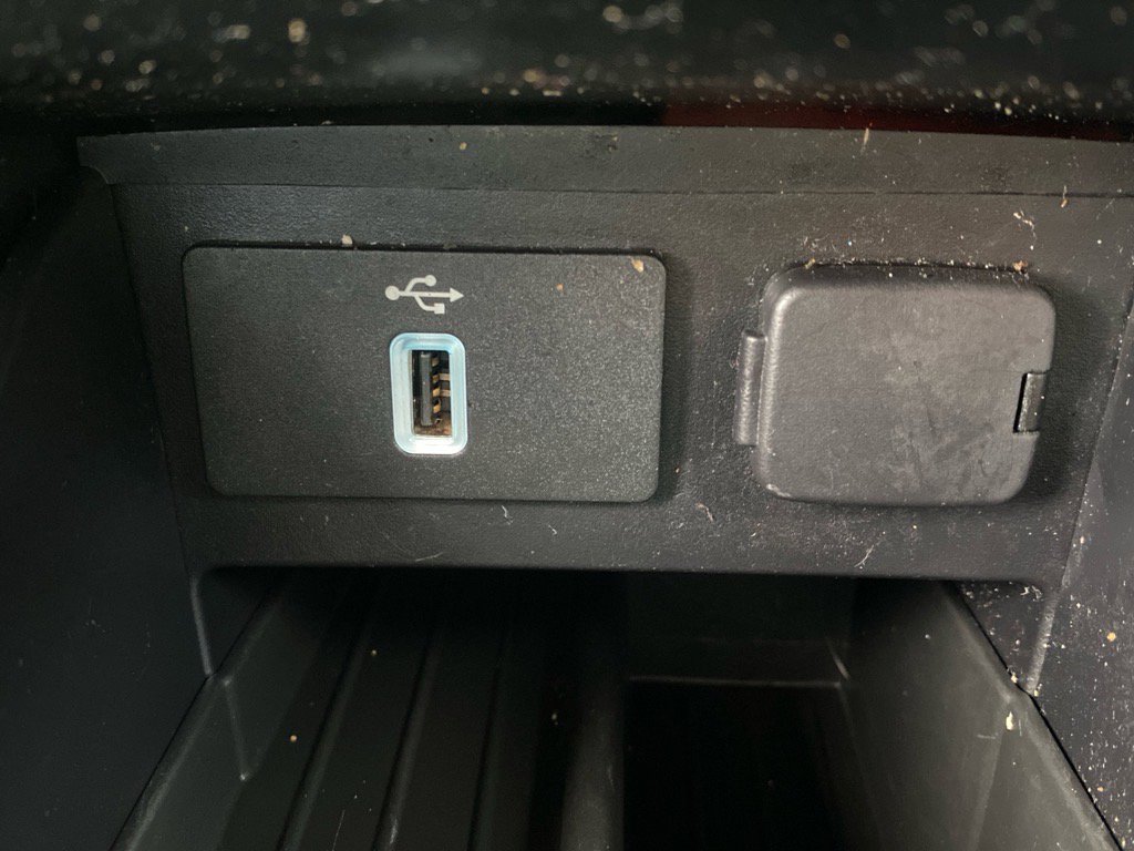 Used 2019 Ford Explorer XLT w/ Equipment Group 202A image 16