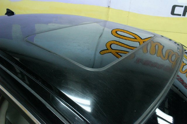 Used 2010 Cadillac DTS Premium image 5