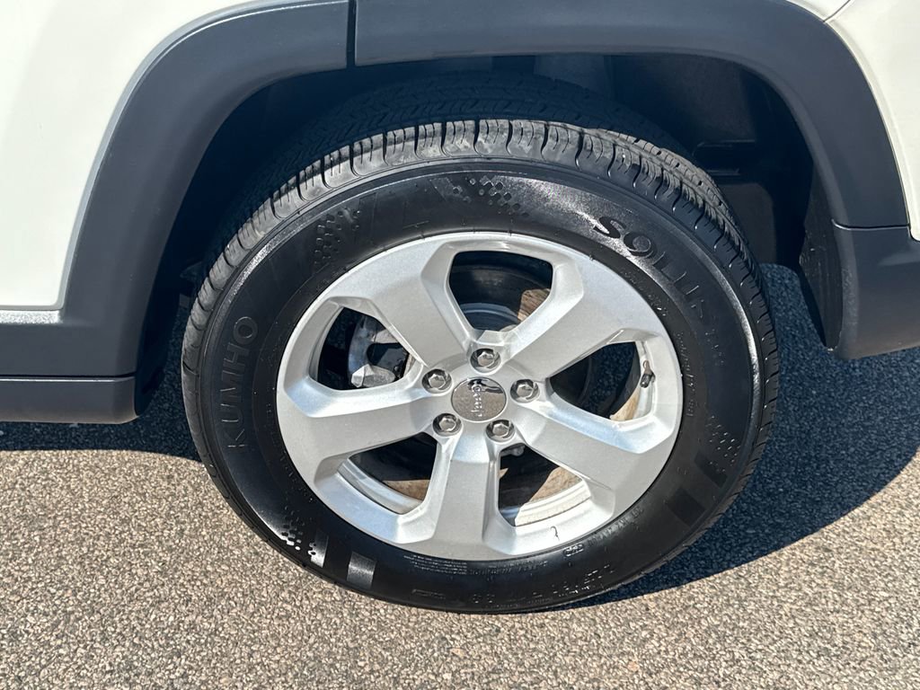 Used 2019 Jeep Compass Latitude w/ Cold Weather Group image 40