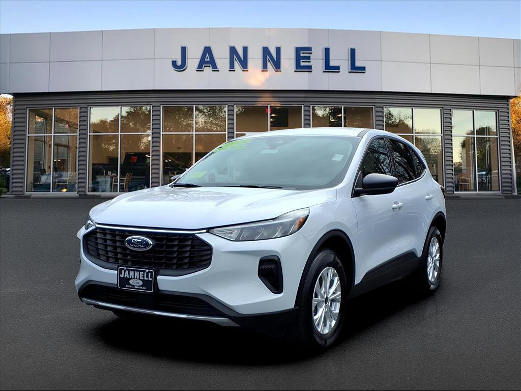 Used 2025 Ford Escape Active image 1