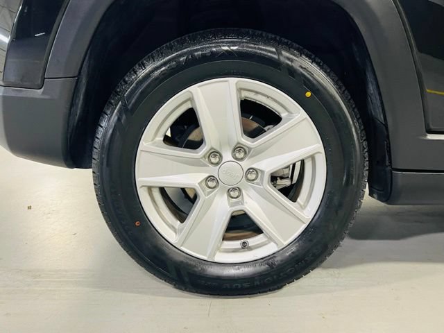Used 2022 Jeep Compass Latitude FWD image 10