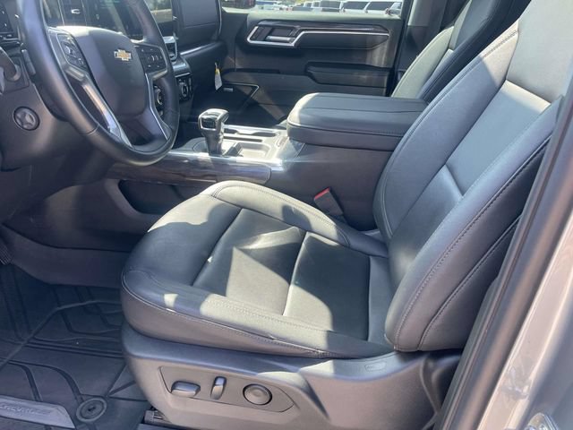 Used 2025 Chevrolet Silverado 1500 LTZ w/ LTZ Premium Package AWD/4WD image 14