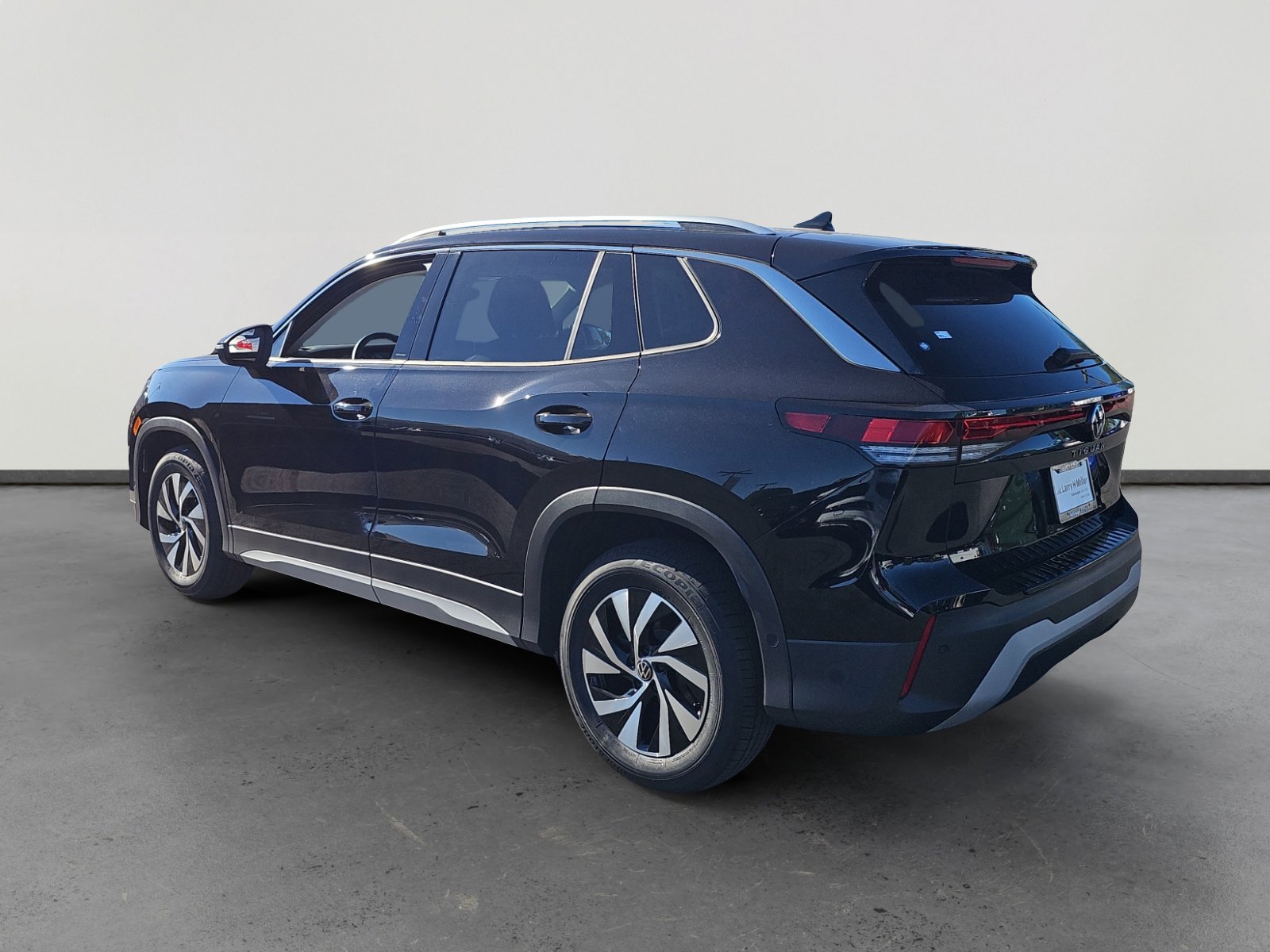 New 2025 Volkswagen Tiguan S image 3