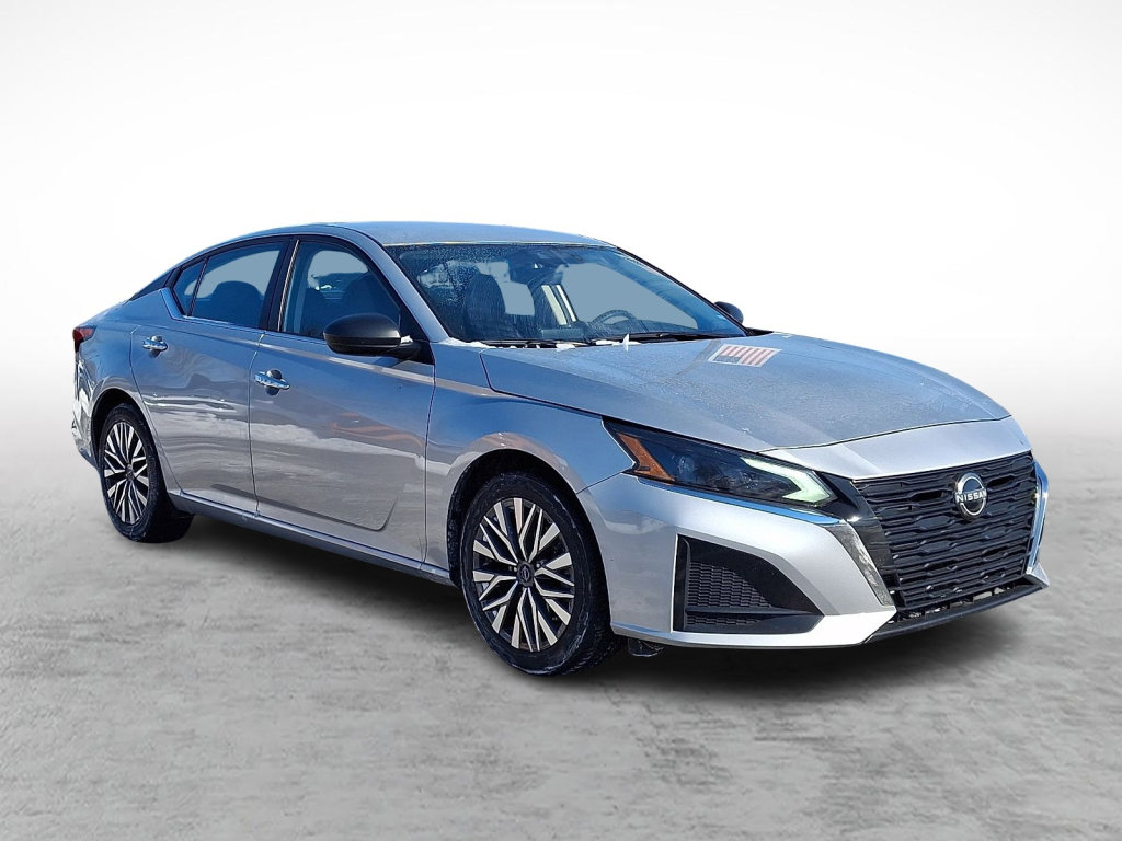 Used 2024 Nissan Altima 2.5 SV image 7