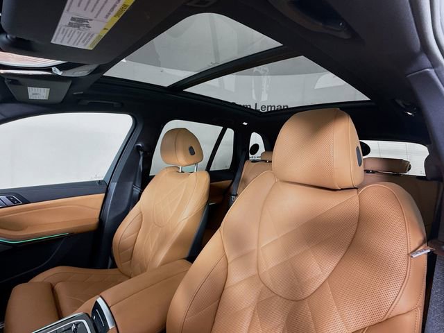 Used 2025 BMW X5 xDrive50e w/ M Sport Package image 22