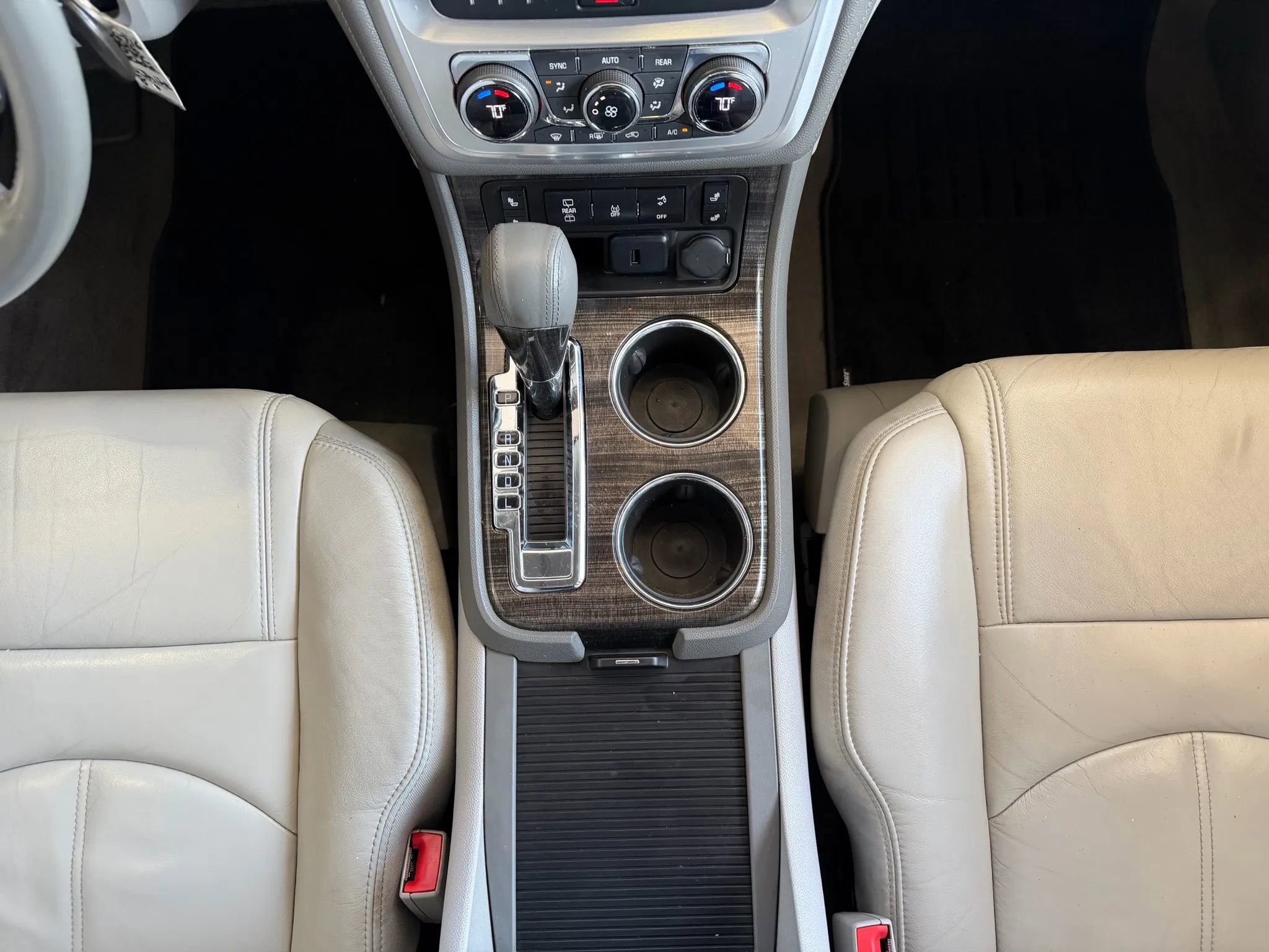 Used 2016 GMC Acadia SLT image 17