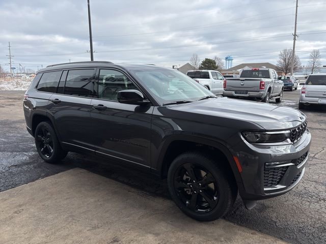 New 2026 Jeep Grand Cherokee L Limited w/ Limited Altitude Package AWD/4WD image 8