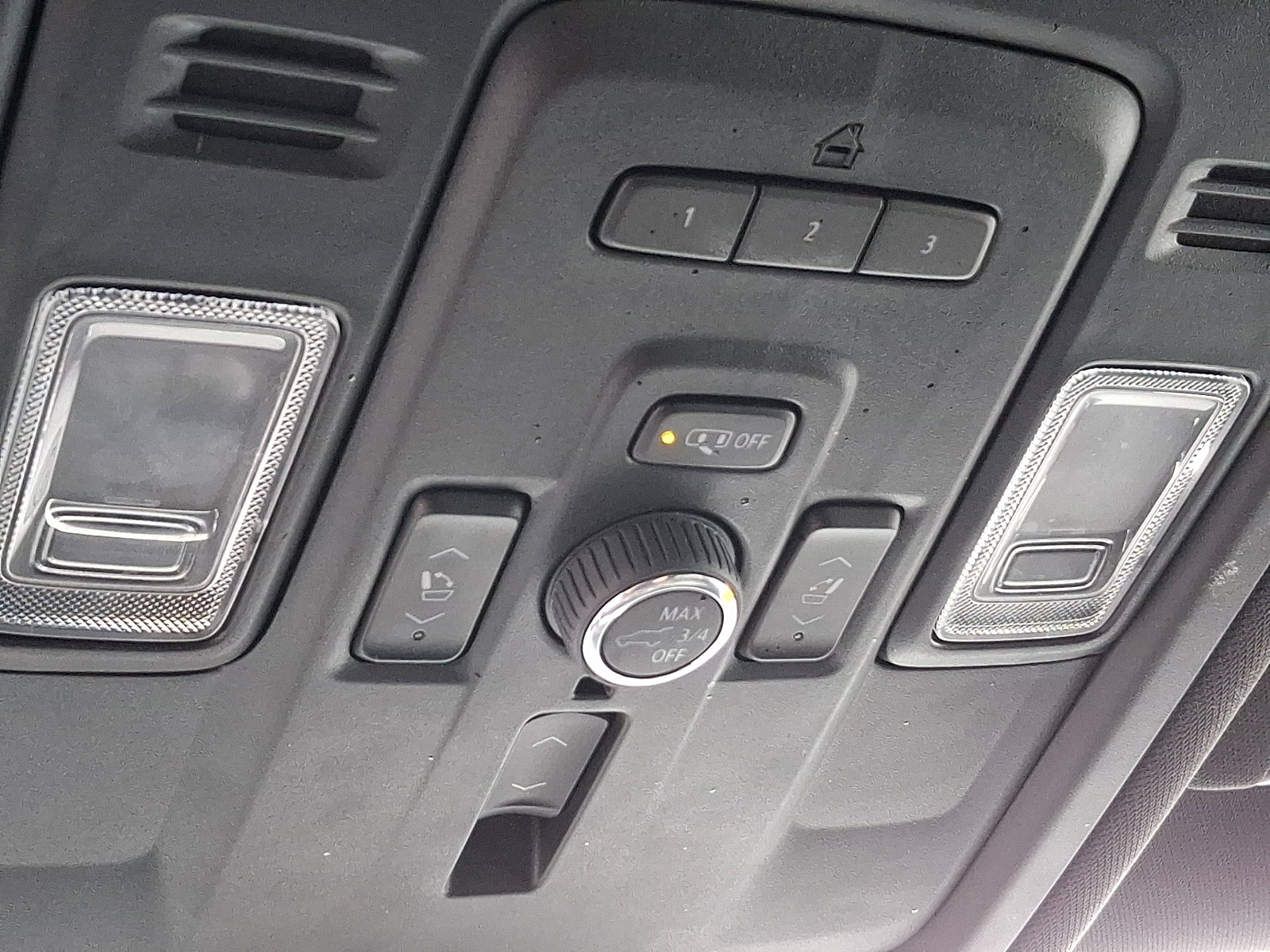 Used 2024 Chevrolet Tahoe Premier image 28