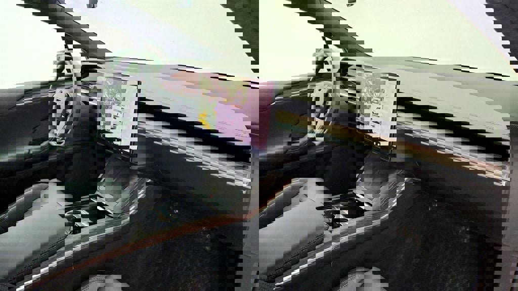 Used 2024 Tesla Model X image 31