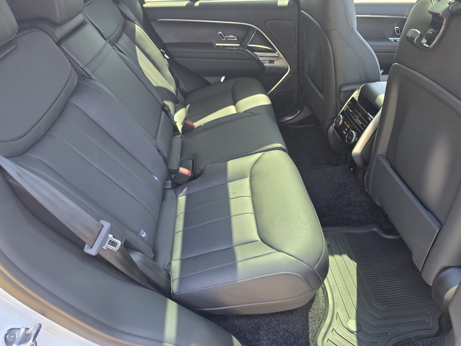 New 2026 Land Rover Range Rover SE AWD/4WD image 5