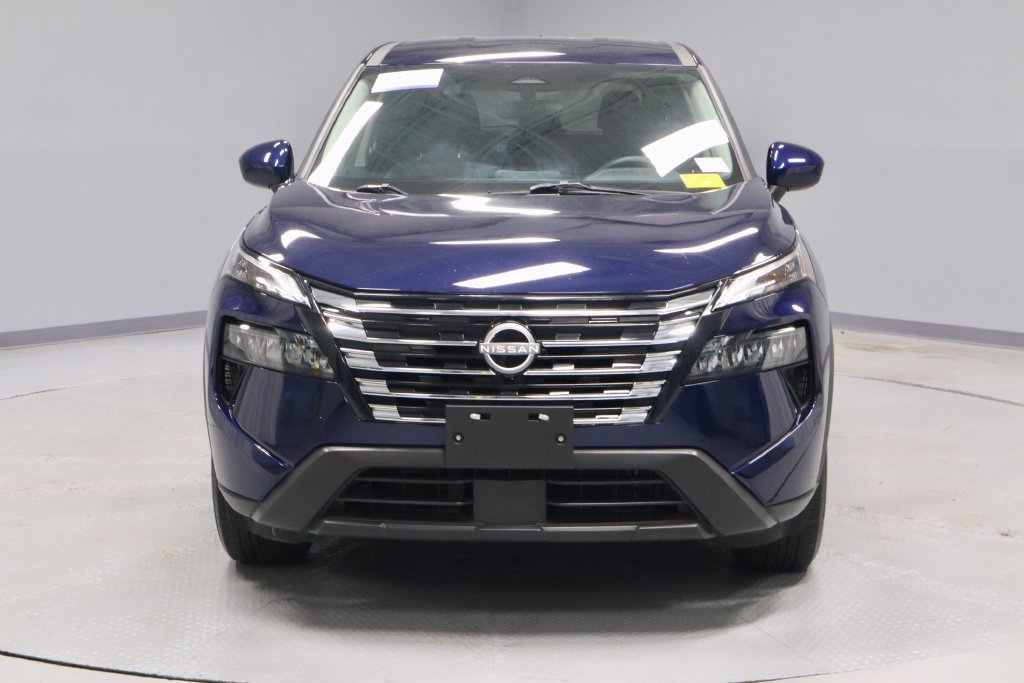 Certified 2026 Nissan Rogue SV FWD image 5
