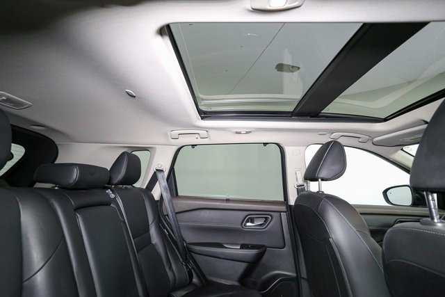 Used 2023 Nissan Rogue SV w/ SV Premium Package image 20