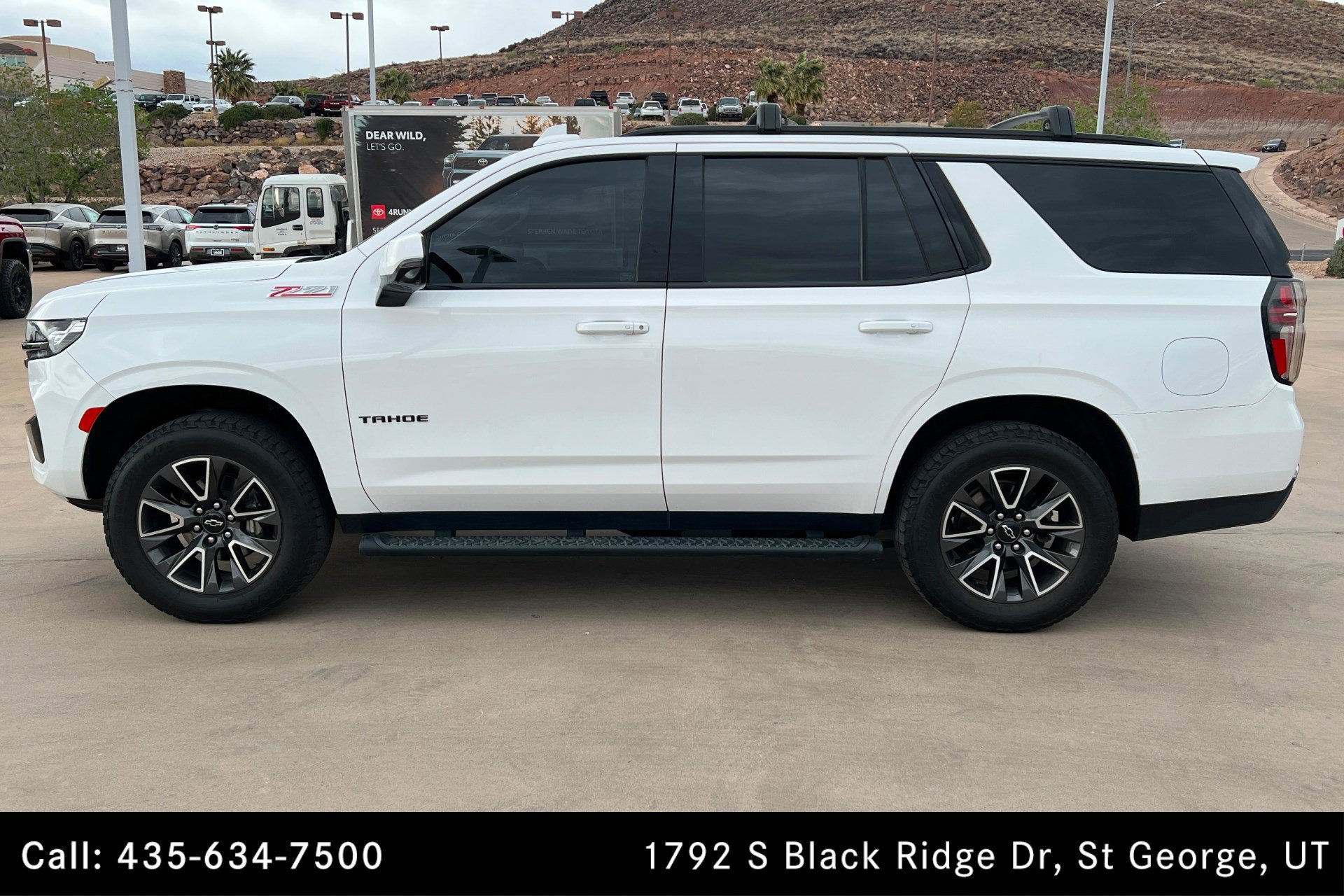 Used 2022 Chevrolet Tahoe Z71 w/ Luxury Package AWD/4WD image 2