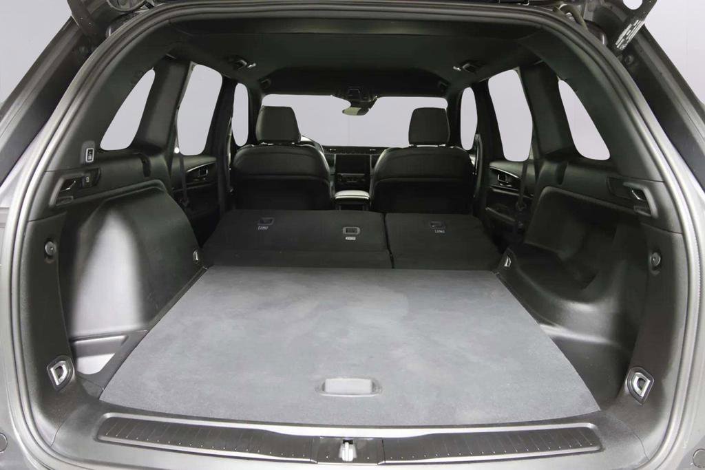 Used 2024 Jeep Grand Cherokee Altitude image 18