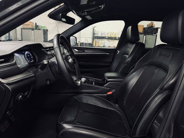 Used 2022 Jeep Grand Cherokee Overland AWD/4WD image 19