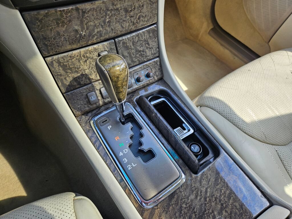 Used 2002 Lexus LS 430 RWD image 21
