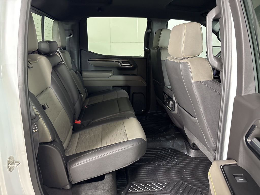 Used 2024 Chevrolet Silverado 1500 ZR2 w/ Technology Package image 29