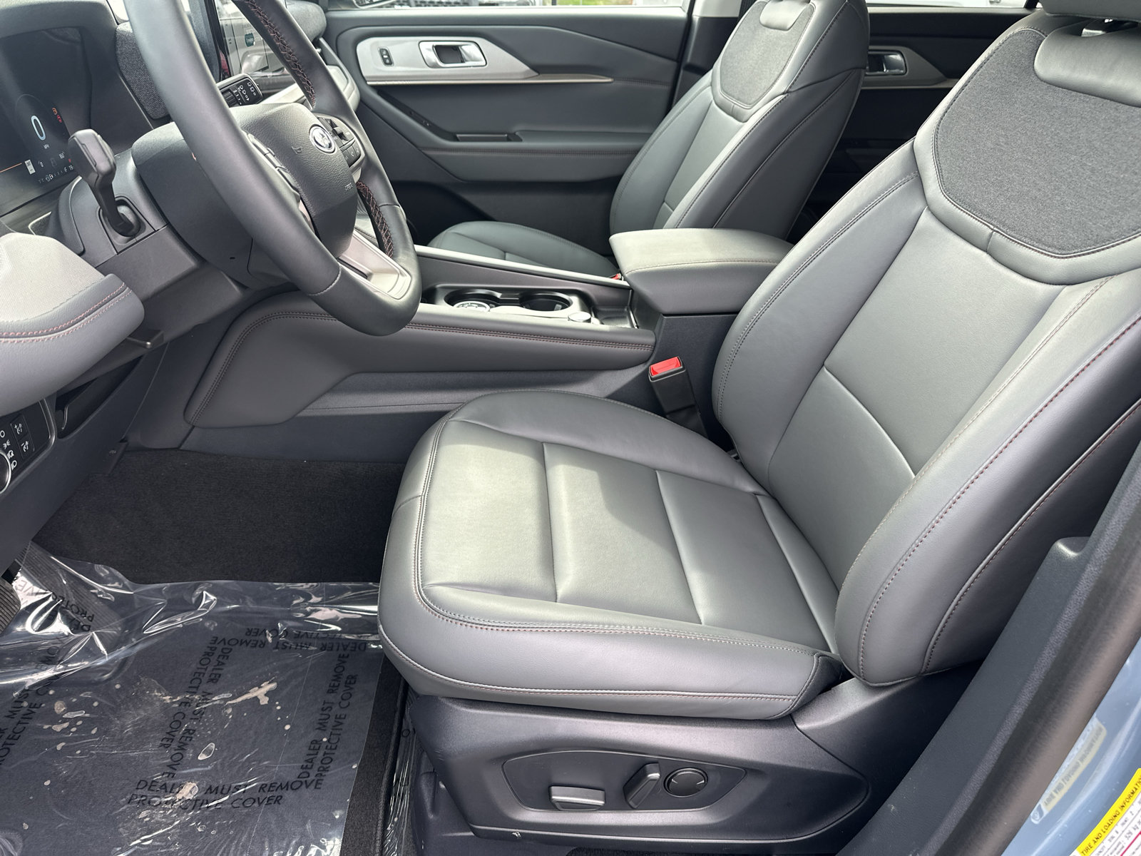 New 2026 Ford Explorer Active w/ Active Comfort Package AWD/4WD image 15